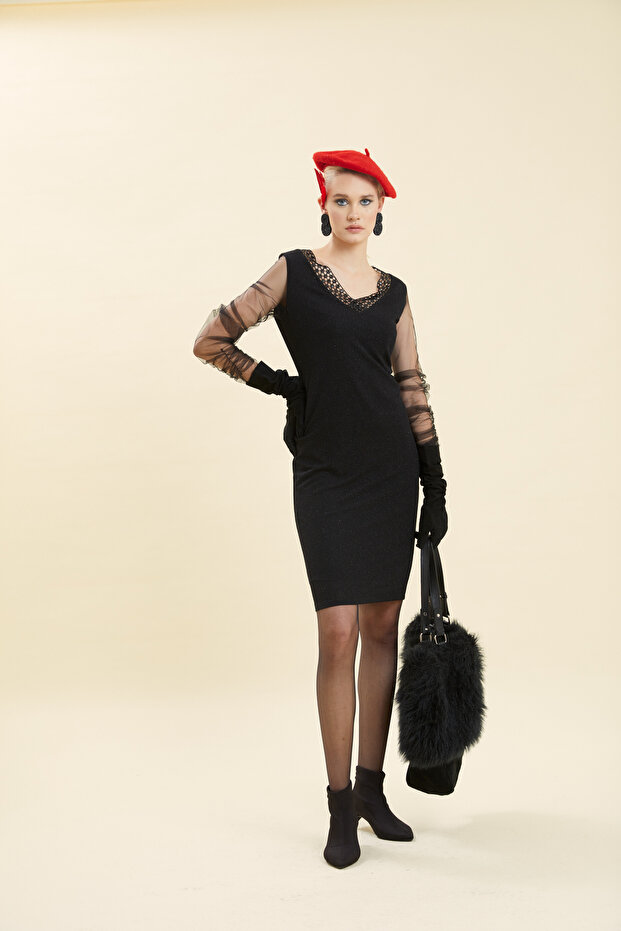 V Yakalı Elbise - 3