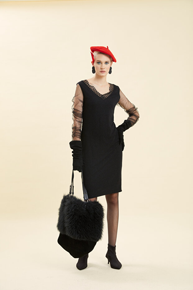 V Yakalı Elbise - 1