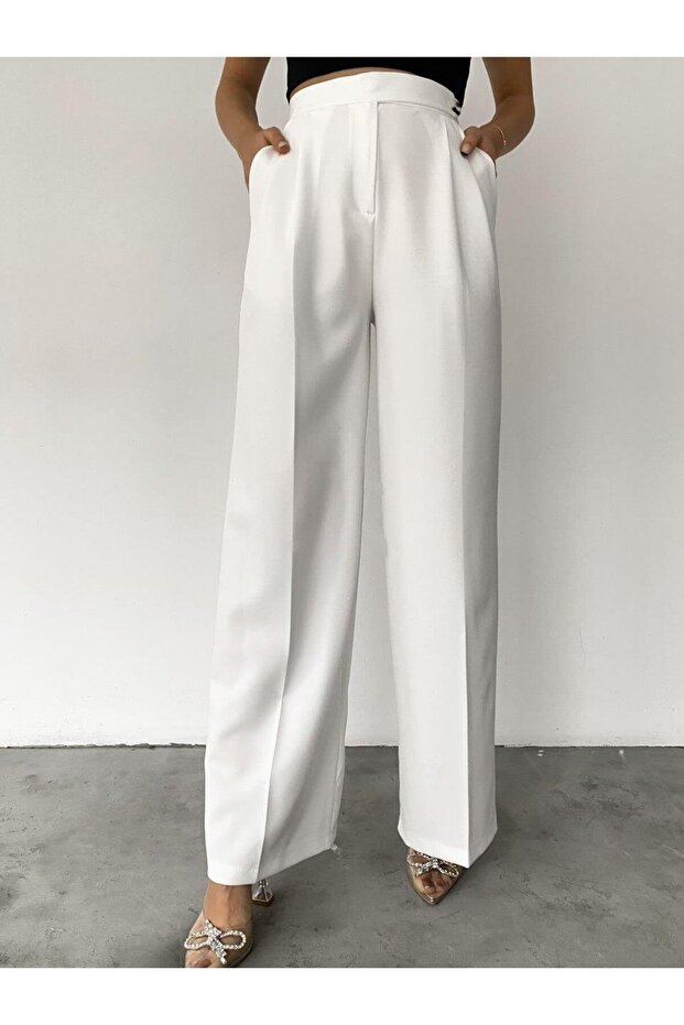 Women's White Button Detailed Woven Fabric Pleated Palazzo Trousers