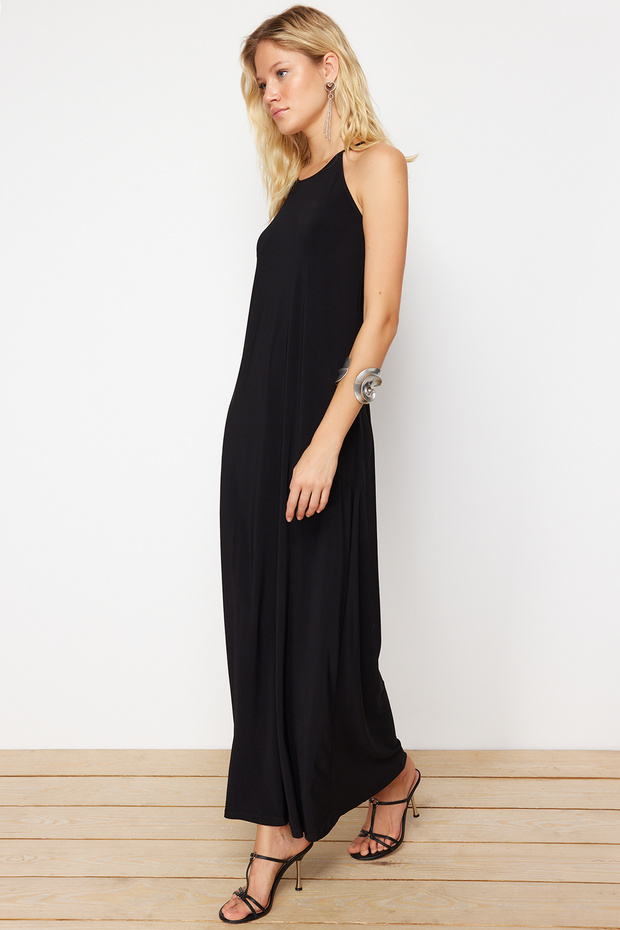 Siyah Soyut Halter Yaka A-line/Çan Açılan Esnek Maxi Örme Kalem Elbise TWOSS24EL00558 - 2