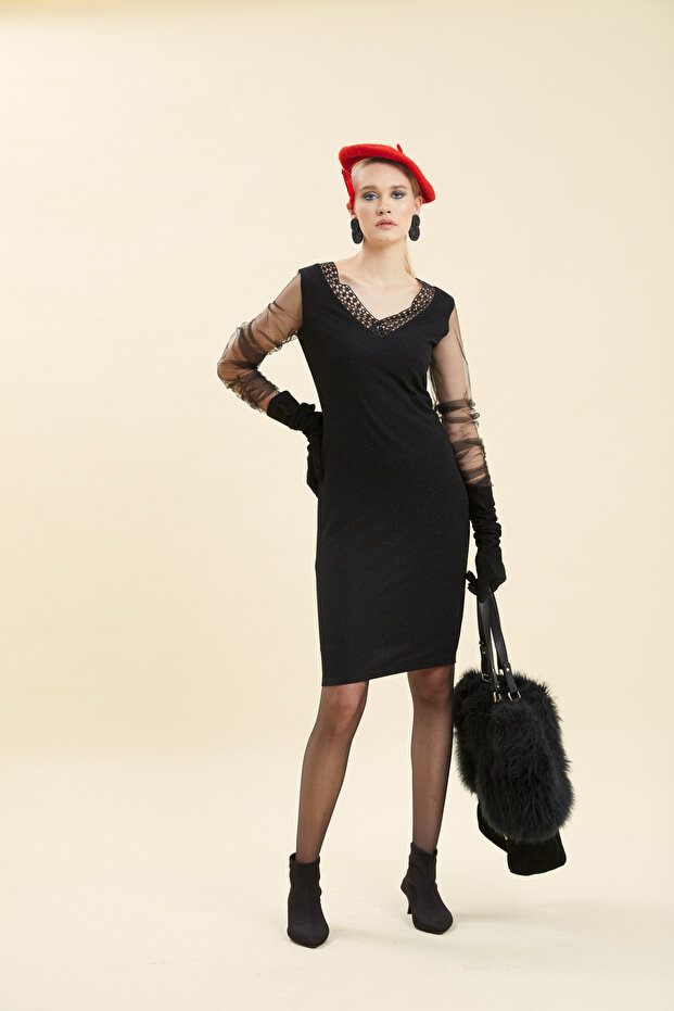 V Yakalı Elbise - 2