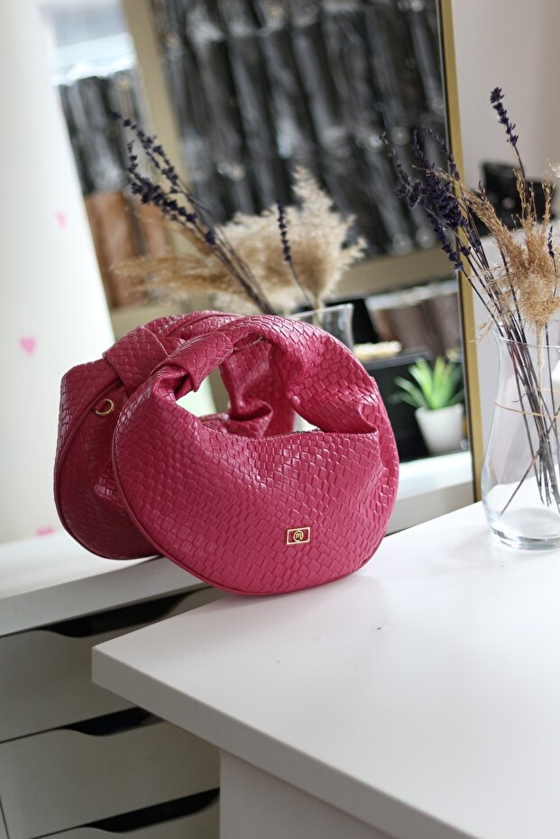 Women's Pink Knitted Textured Knot Detailed Hand & Shoulder Bag