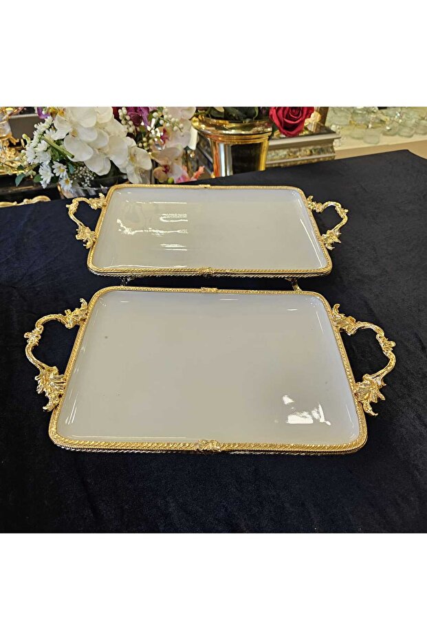 2 PIECES GUSSE FOOT PORCELAIN PRESENT SET GUSSE EDGES WITH MOTIF GOLD