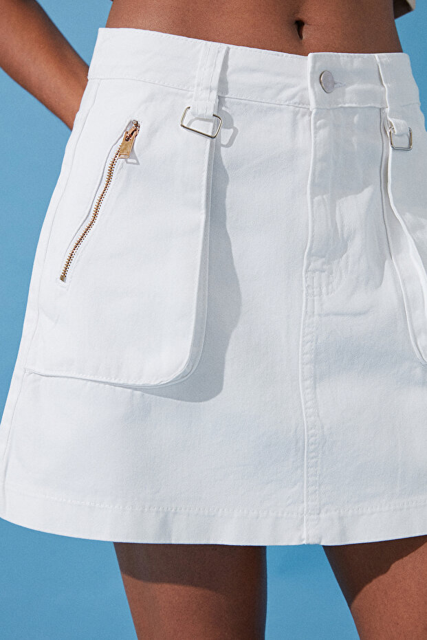 Beyaz Fermuar Detaylı Kargo Cepli Yüksek Bel Mini Denim Etek TWOSS24ET00080 - 5