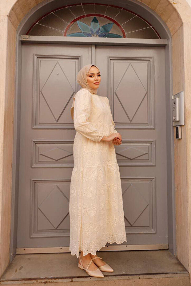 1073 Dantelli Elbise Krem - 3