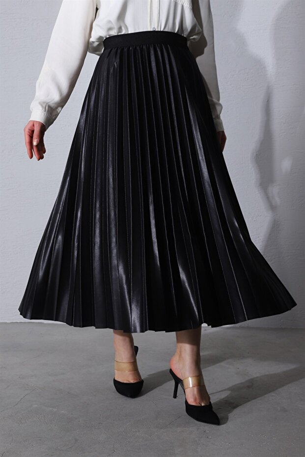 Piliseli Etek Siyah - 1