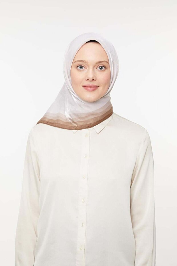 وشاح من العنبر الحجري - 1