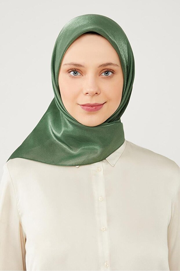 Green Color Transitional Amber Scarf - 2