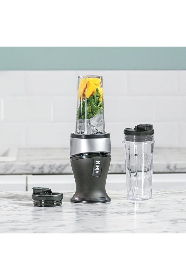 700W İnce Blender ve Smoothie Yapıcı, 2x 470ml Kapaklı Bardaklar - Güçlü Kişisel Blender - 1