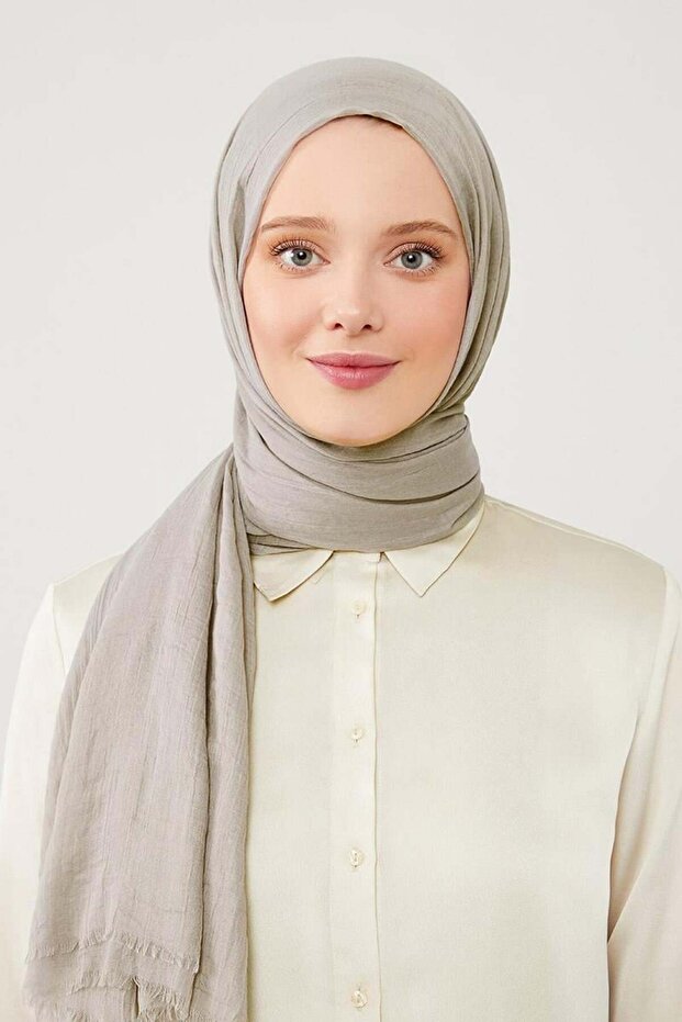 شال هاواي من نسيج المنك المتجعد