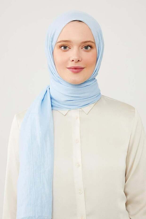 Baby Blue Wrinkled Fabric Hawaiian Shawl