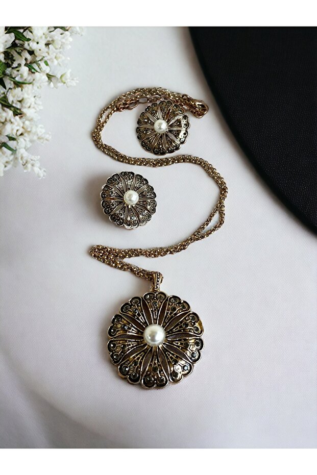 Stone and Pearl Flower Necklace and Earring Set