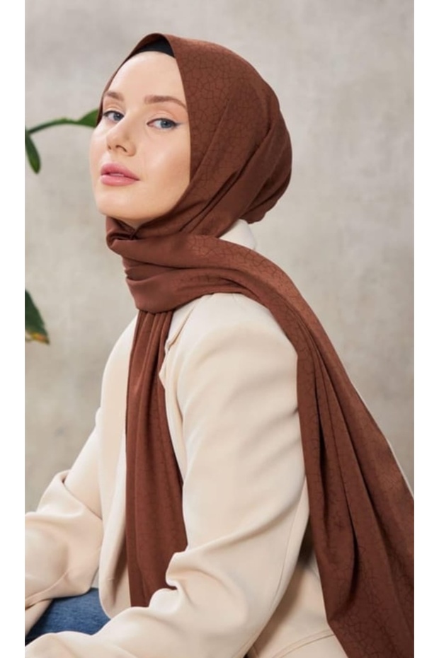 شال جاكار حريري بنمط أليسا