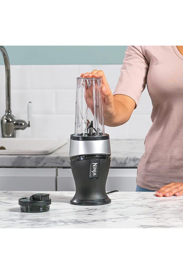 700W İnce Blender ve Smoothie Yapıcı, 2x 470ml Kapaklı Bardaklar - Güçlü Kişisel Blender - 7