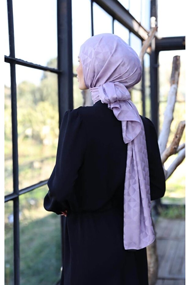 شال جاكار حريري بنمط مثلث - 1