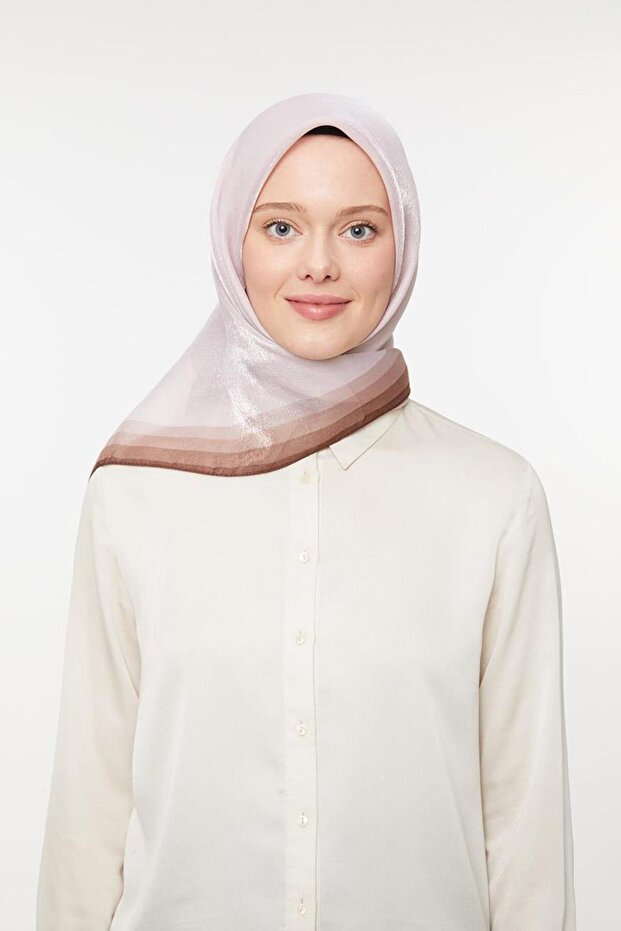 وشاح كهرمان خفيف