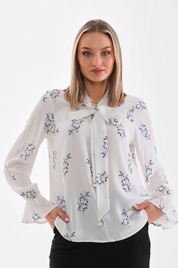 Women's Plus Size Printed Crepe Tie Collar Blouse B0047