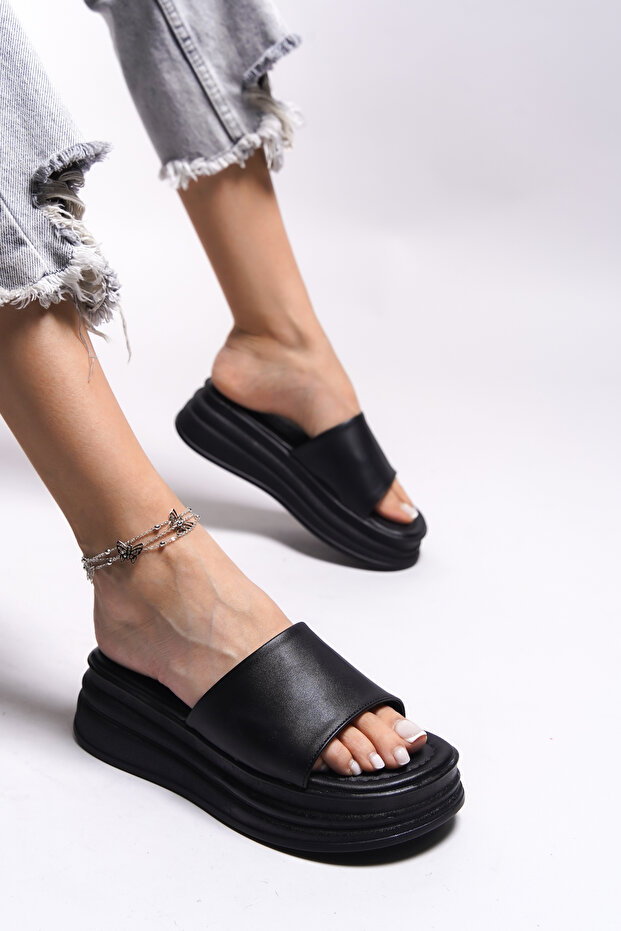 Loukerios Women's Slippers0012315 Black