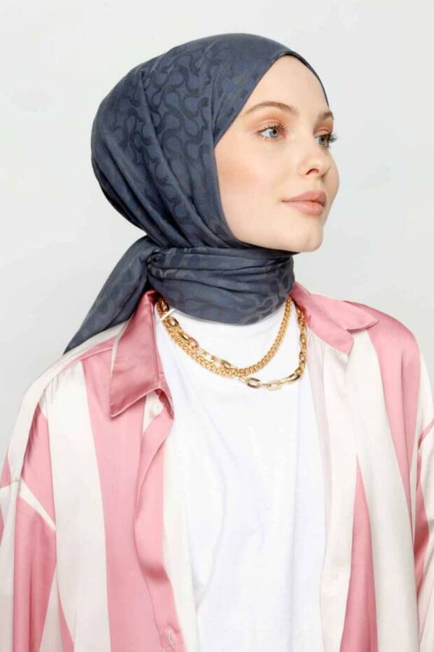 Valor Bloom Pattern Shawl Pebble - 2