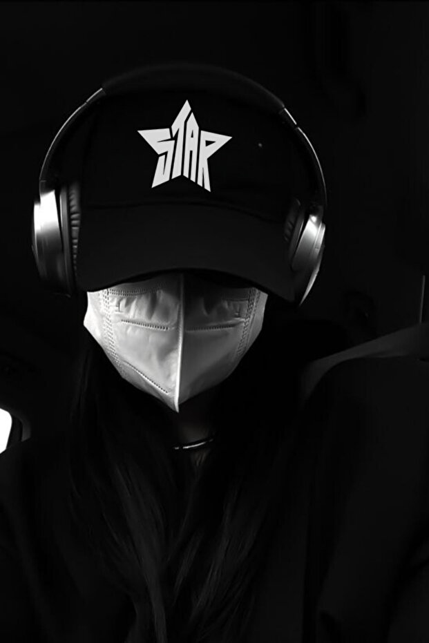 قبعة النجمة السوداء - 1