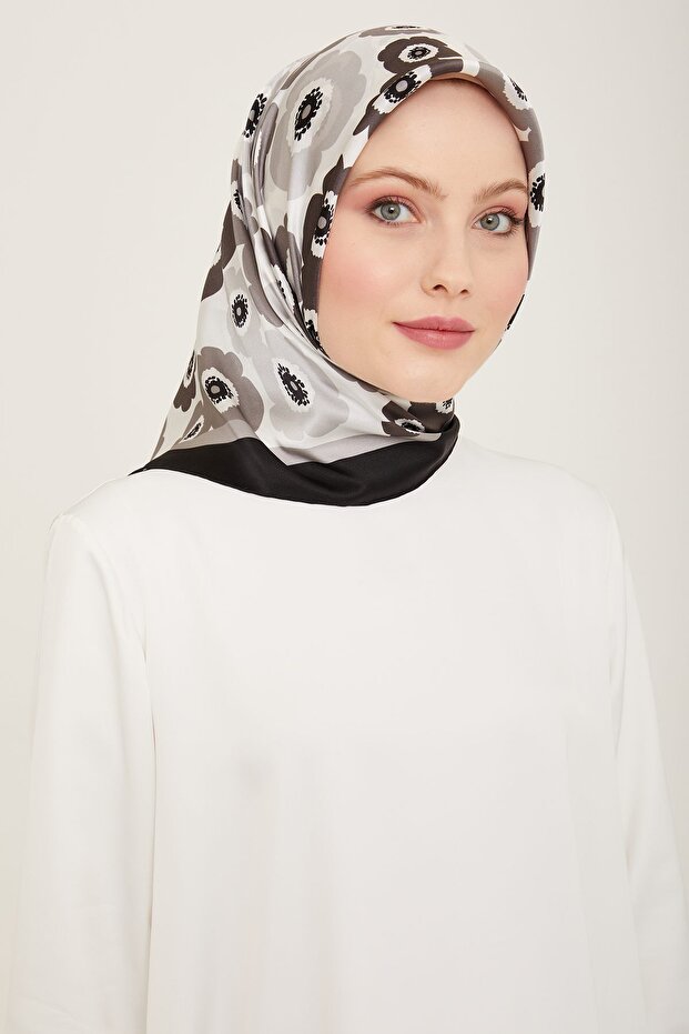 - Silk Scarf 24 Spring Summer Sura Silk Black Gray 9106-05s