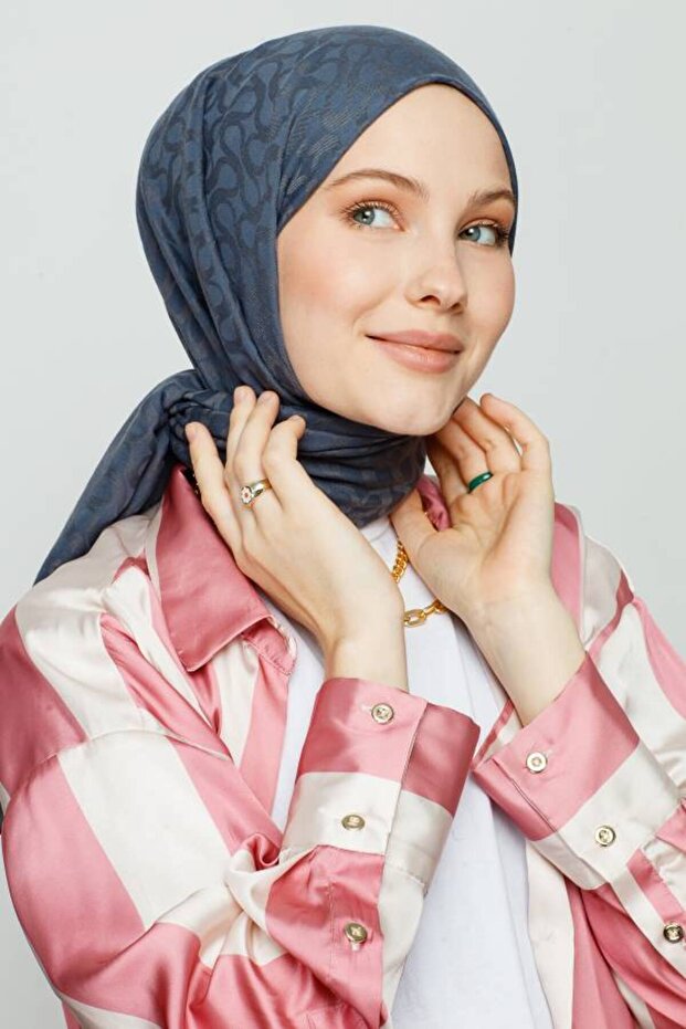 Valor Bloom Pattern Shawl Pebble - 3