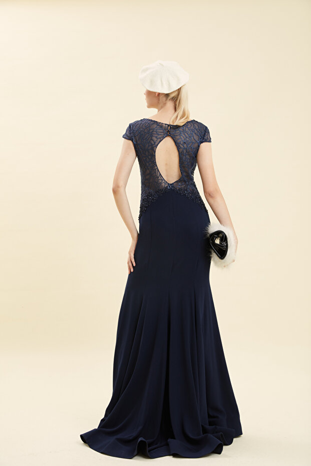 V Yaka Dekolteli  İşlemeli Uzun  Elbise - 4