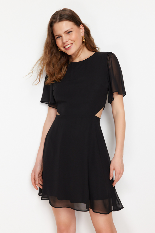 Siyah Eteği Belden Açılan Cut Out/Pencere Detaylı Mini Dokuma Elbise TWOSS24EL00696 - 2