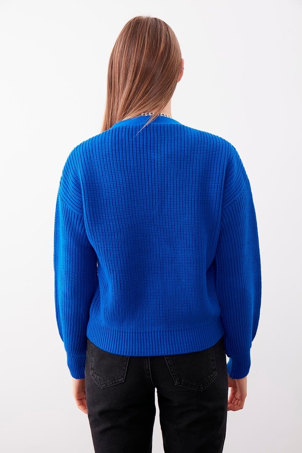 Strickjacke mit drei Knöpfen - 3