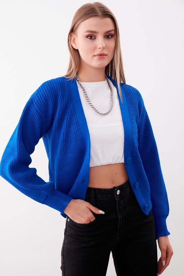 Strickjacke mit drei Knöpfen - 5