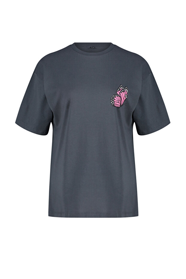 Antrasit Ön ve Arka Baskılı Oversize/Geniş Kalıp Bisiklet Yaka Örme T-Shirt TWOSS24TS00119 - 7