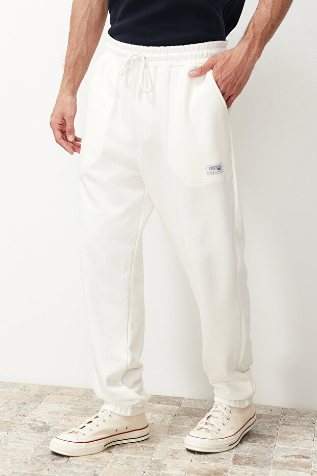 Ecru Regular Fit Label Appliqued Pockets Stitched Sweatpants Tmnss23Ea00010