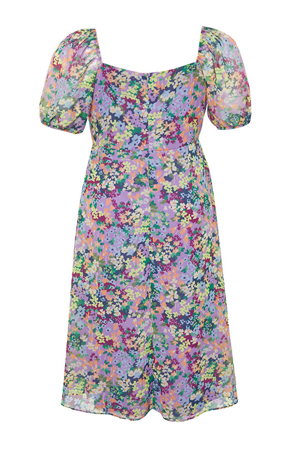 Rózsaszín virágmintás nagy méretű ruha négyzet alakú gallérral és ballonujj részlettel - TBBSS24AH00189 - 7