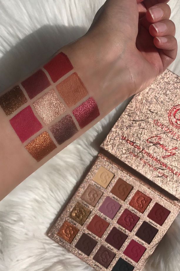 Comely Eyeshadow 16 Renk Göz Farı Paleti, Yüksek Pigmentasyon, Topaklanmaz, Kolay Dağılım - 7