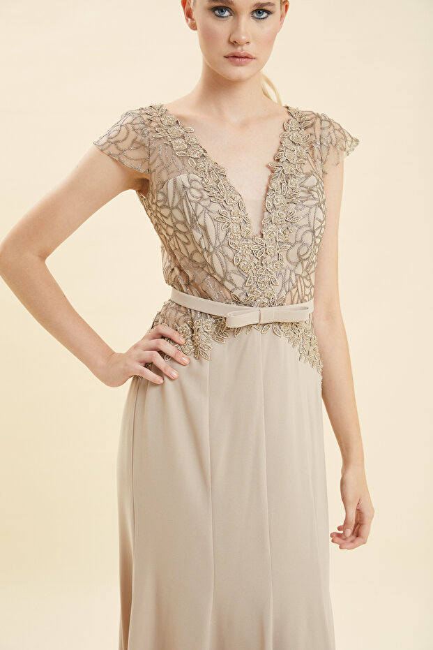 V Yaka Dekolteli  İşlemeli Uzun  Elbise - 5