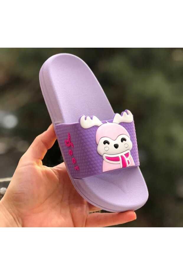 حمام سباحة للفتيات، شباشب منزلية للحمام