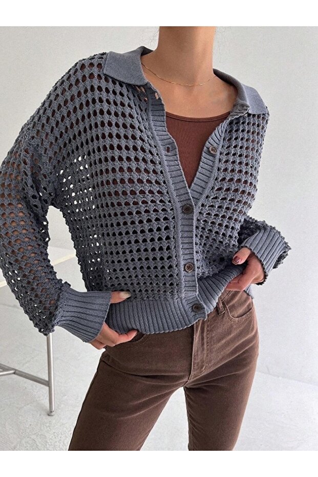 سترة نسائية محبوكة بأزرار شبكية من Dier Moda 9003