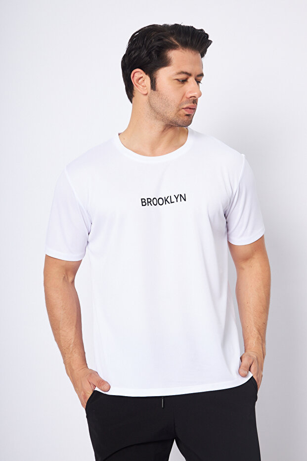 Sports T-Shirt Men's White Color Brooklyn Printed Round Neck
