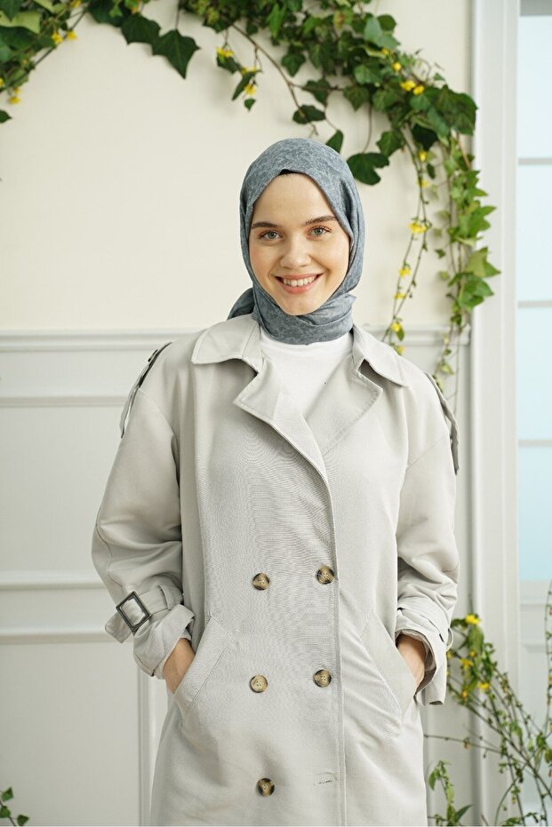 شال بنمط رمادي، سلسلة برينسيس - 2