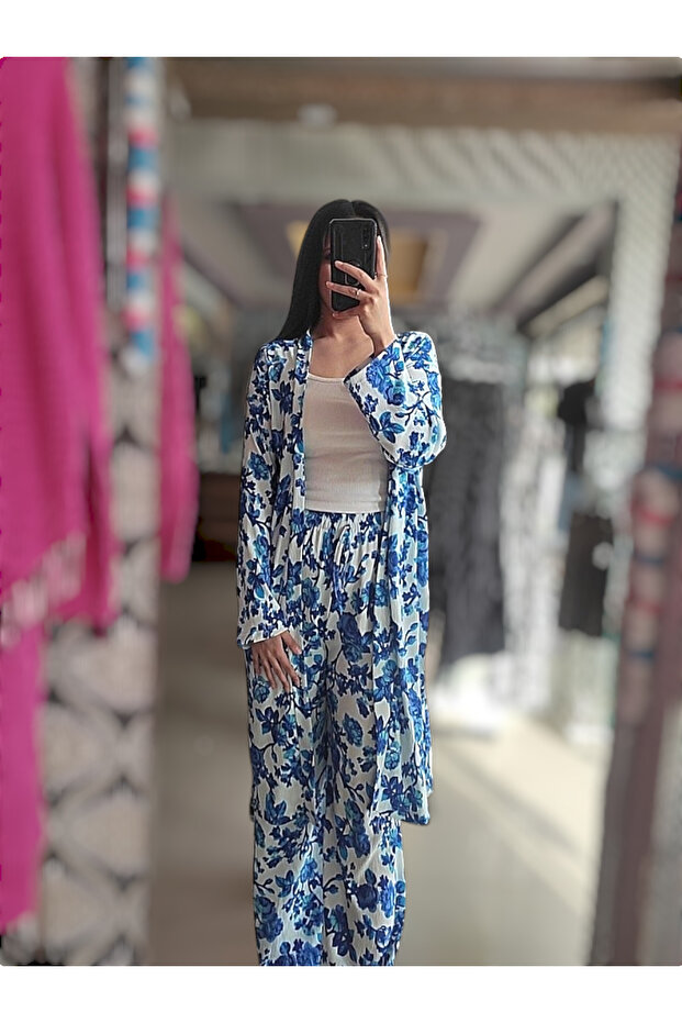 Blue Floral Patterned Kimono Set - 1