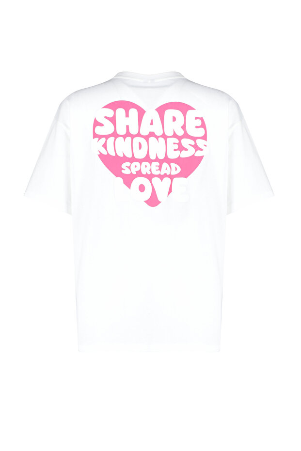 Ekru %100 Kalın Pamuklu Sırt ve Ön Kalp Baskılı Oversize/Rahat Kesim Örme T-Shirt TWOSS24TS00236 - 8