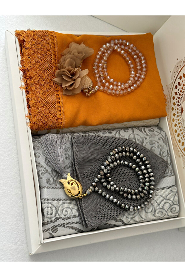 dower Prayer Mat Set - 1