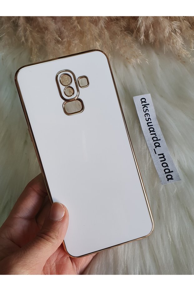 Samsung Galaxy A6 Plus Compatible Gold Detail Laser Cut Case
