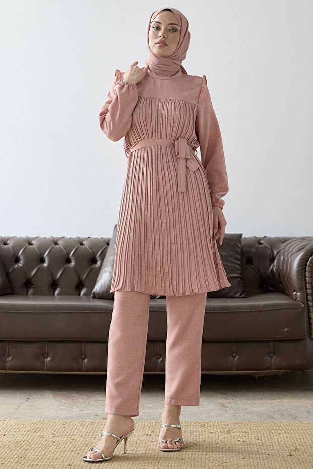 Pleated Front Ruffle Detail Set - Powder