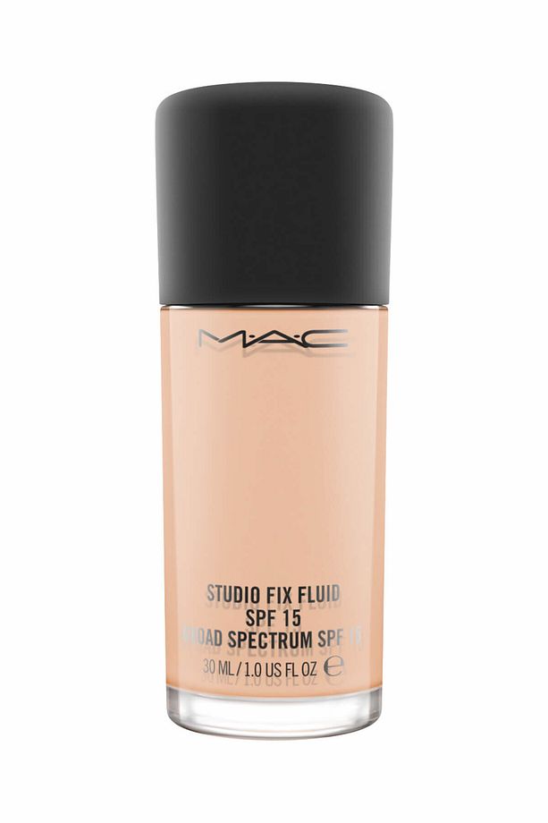 Fondöten - Studio Fix Fluid Spf 15 NW18 30 ml 773602225552 - 1