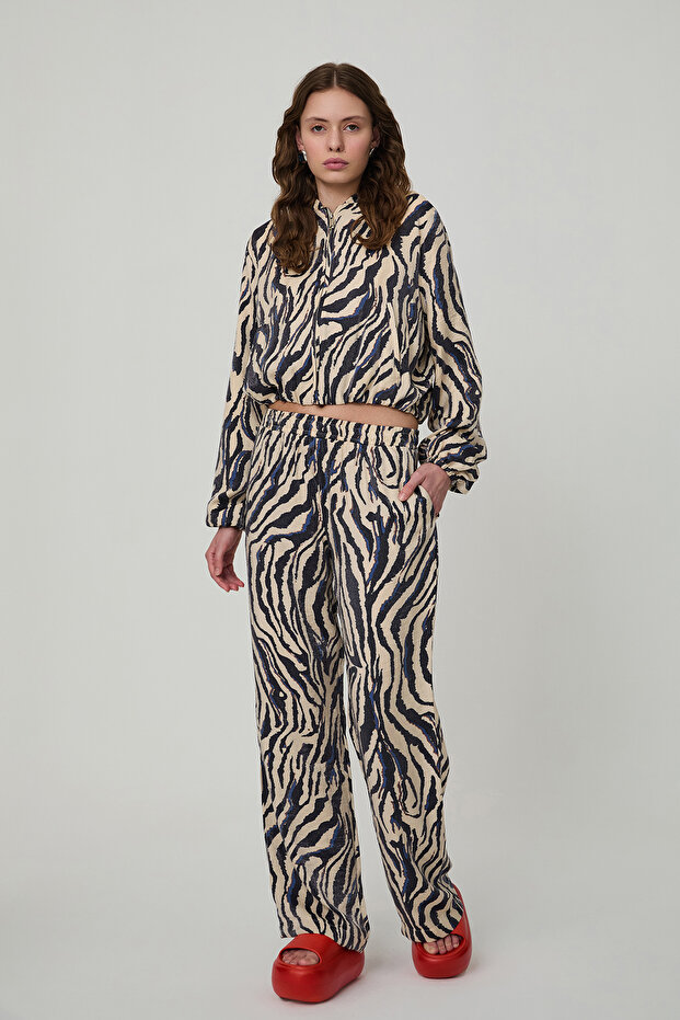 Shiny Patterned Bomber Jacket Beige - 2