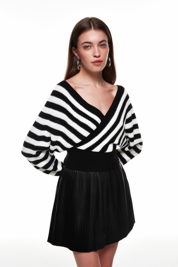 Piliseli Deri Mini Etek Siyah - 3