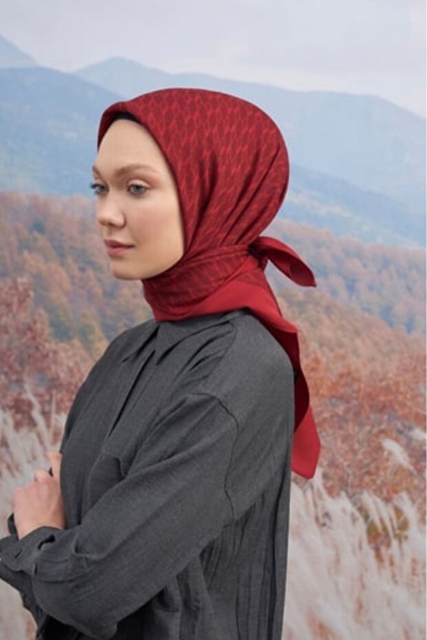 Cotton Monogram Scarf a Pattern Suitable for Double-Sided Use - 1