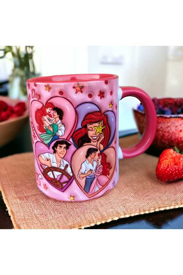 كوب بتصميم هدية لعشاق أرييل وإريك
