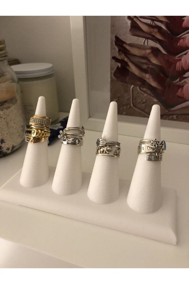 Ring Stand Jewelry Apparatus